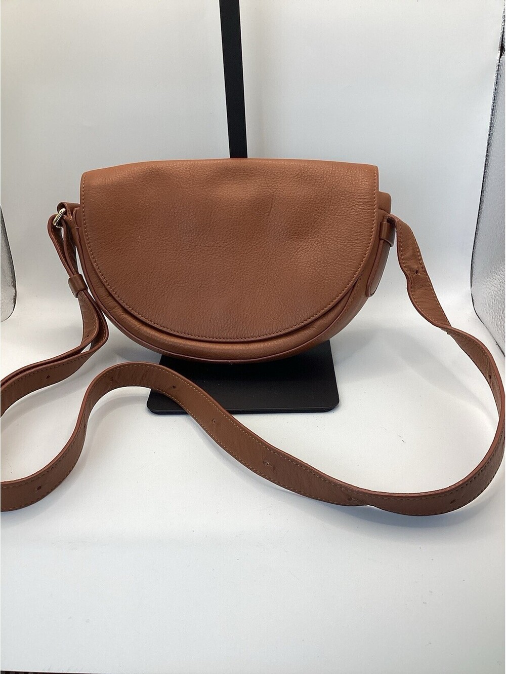 Cuyana  Leather Saddle Crossbody Bag Tan Made in Italy